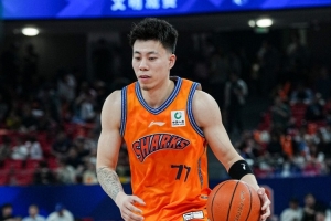 首節10分搶開局！張鎮麟半場6中4拿10分2板1助1斷1帽填滿數據欄