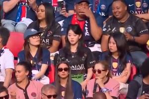 贏家！李剛?cè)诗@第二座歐冠成韓國第一人，“財(cái)閥女友”現(xiàn)場(chǎng)觀戰(zhàn)